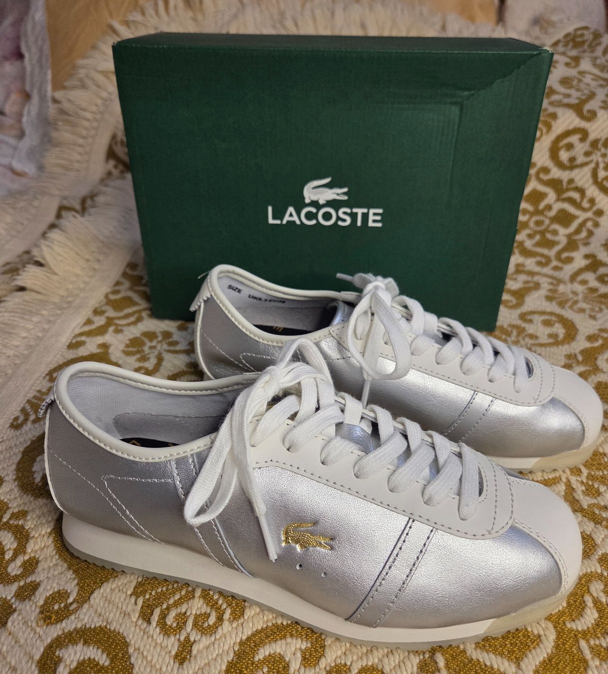 Lacoste Chaussures femmes: Lacoste-Sneaker – Neuf avec emballage d'origine à Leissigen par ali_k9v8