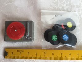 Puppenstuben Plattenspieler mit ca 10 Platten