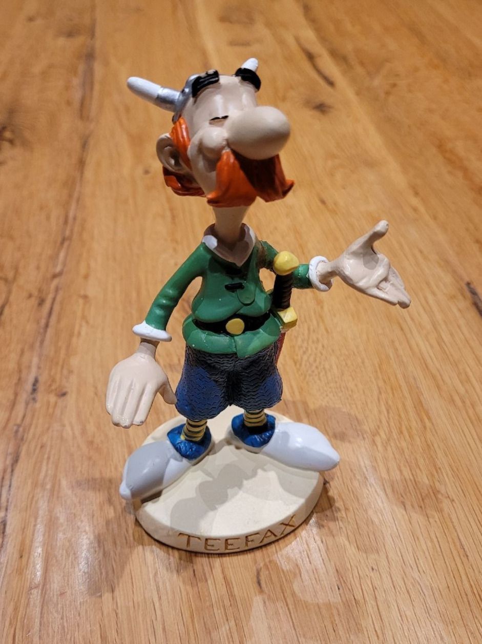 Statuette: ASTERIX & OBELIX mit ihren Freunden – Usato da Nottwil venduto da echtMOMO 4