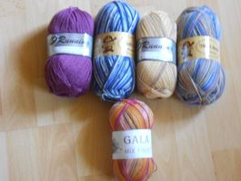4 x 100 Gr. Sockenwolle  plus 100 Gramm 1 Knäuel  Gratis Nr3