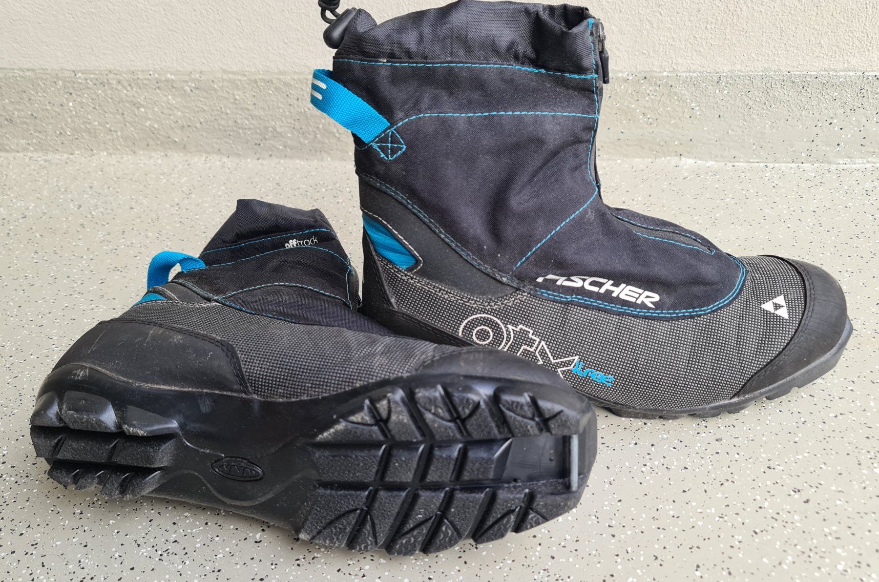 Fischer Scarpe da uomo: Langlaufschuhe Fischer - Gr. 43 – Usato da Büren an der Aare venduto da Wir1 5
