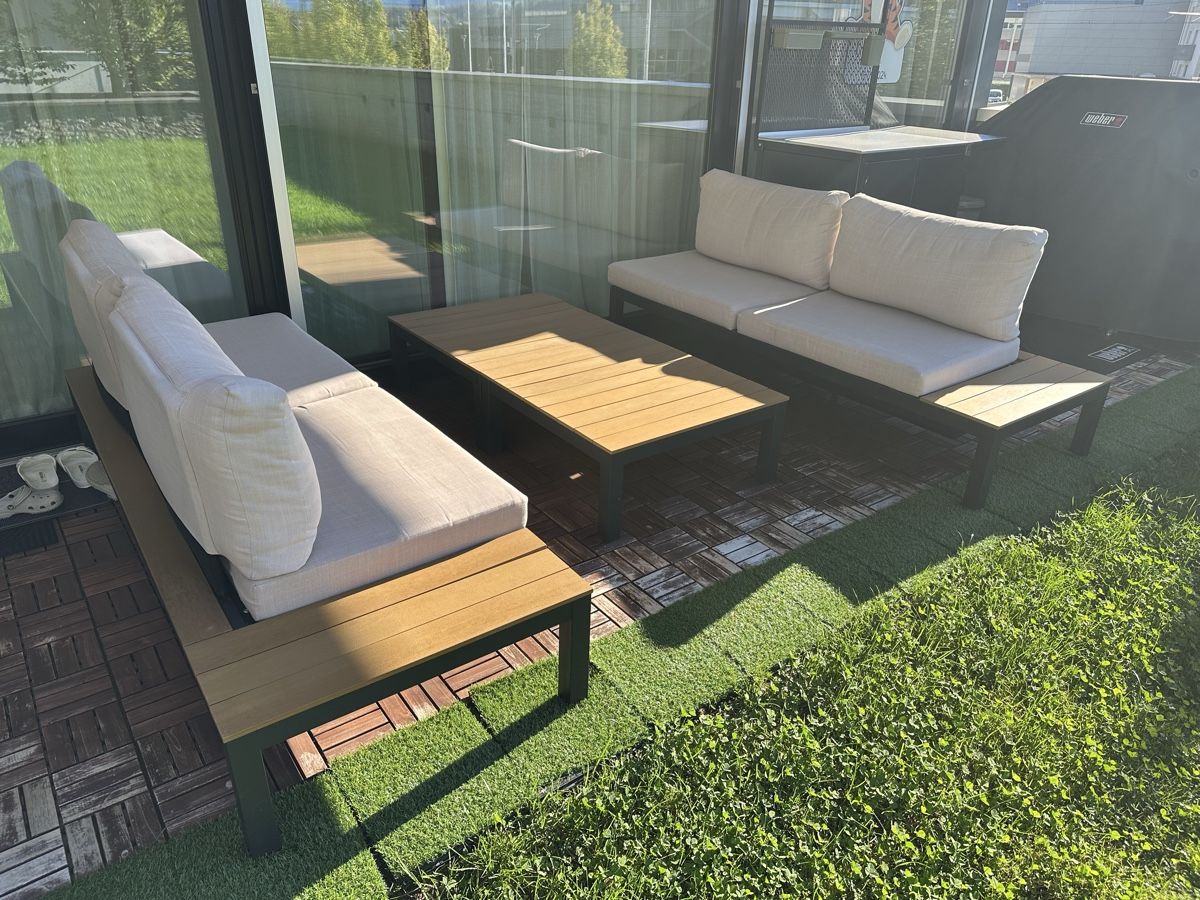 Set di tavolo e panche: Lounge Set Gartenmöbel Holzoptik beige – Usato da Alpnach Dorf venduto da sa.c