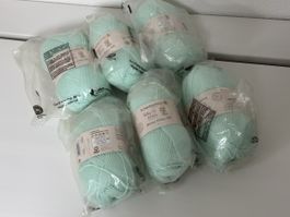 6 Knäuel à 50 Gramm