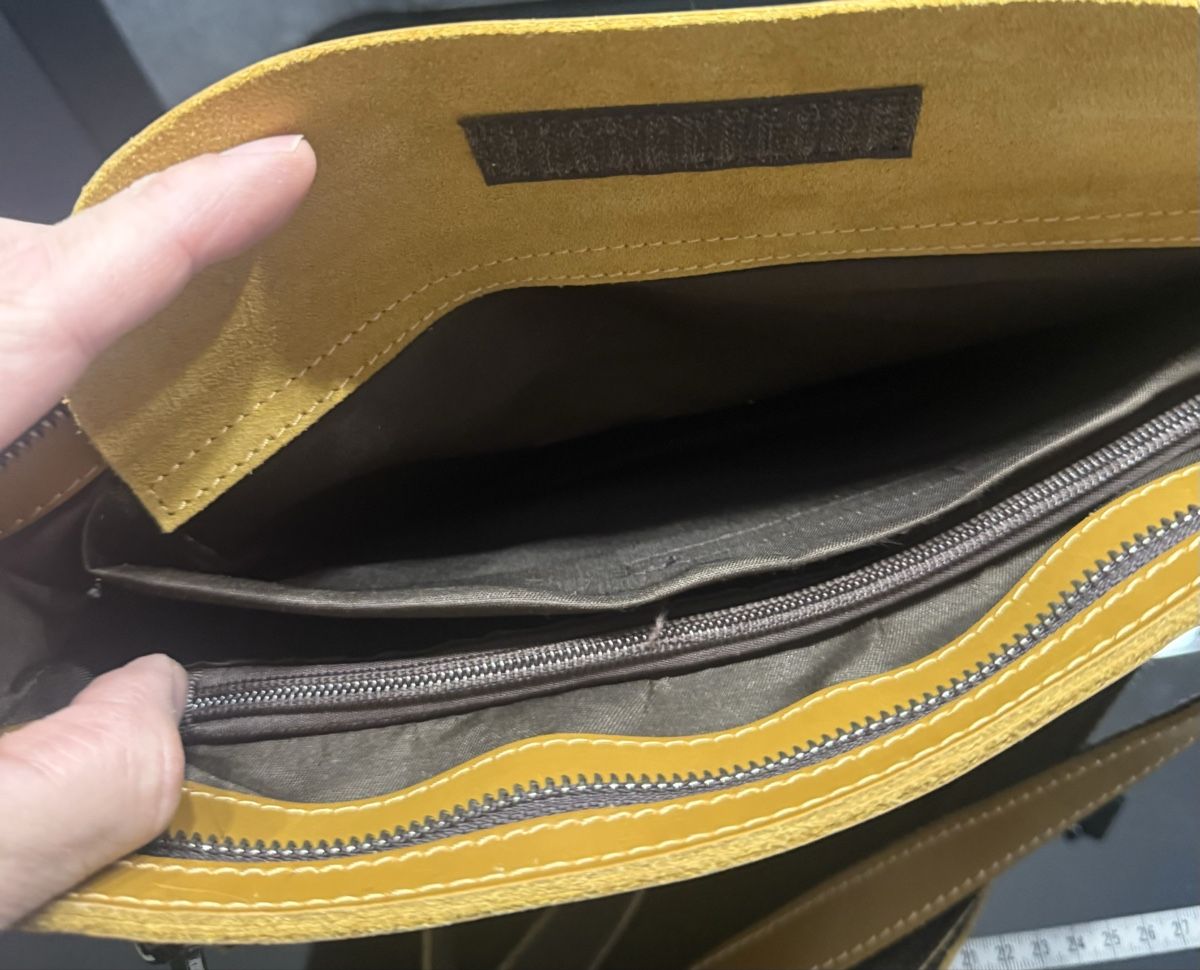 Borse: iPad or small laptop case with multiple pockets – Usato da Gland venduto da bfranck 3