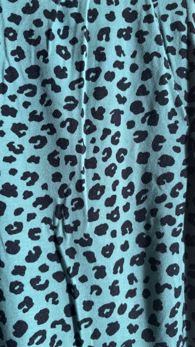 King Louie Pantaloni: Hose mit Leopardenmuster Petrol/Schwarz – Usato da Balsthal venduto da wasserente 1