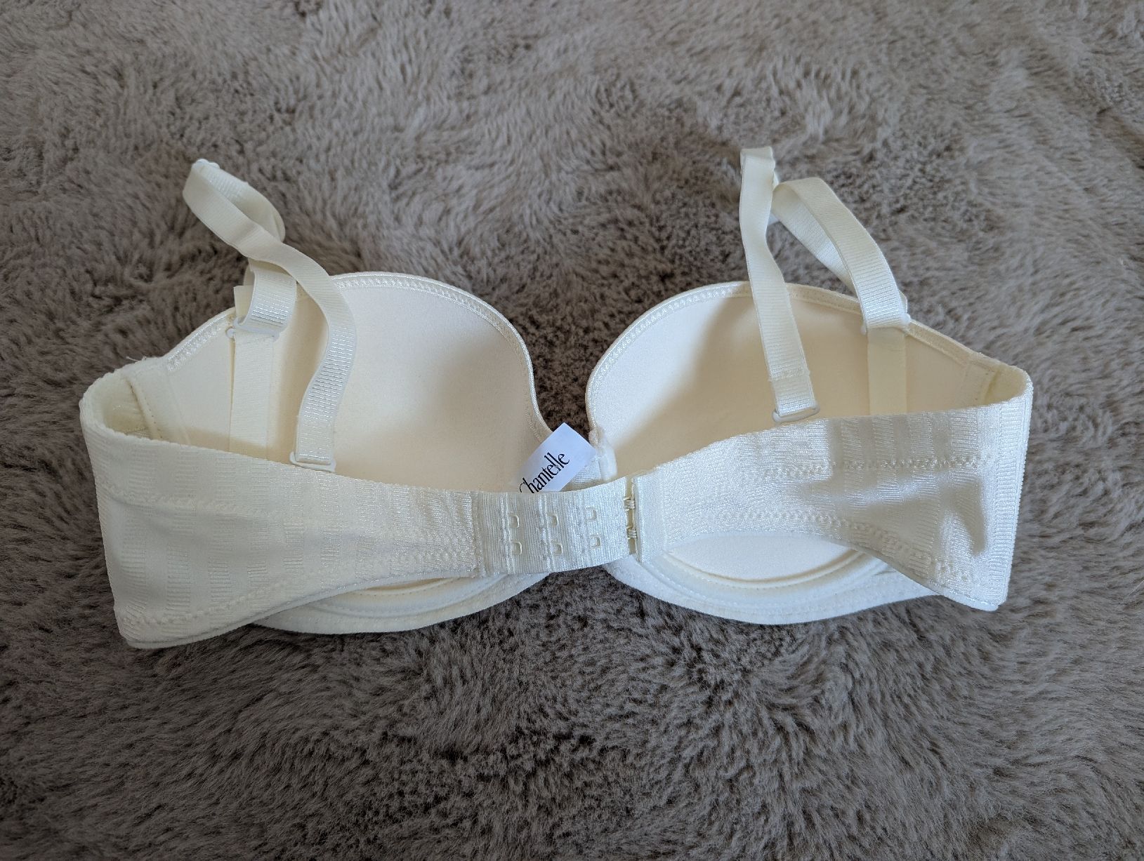 Chantelle Altra biancheria intima: soutien gorge Chantelle 75A – Nuovo (secondo la descrizione) da Montreux venduto da dem_gyt9 1