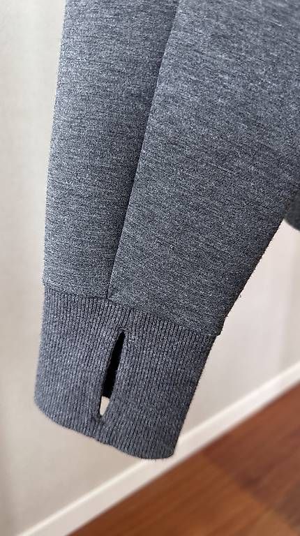 Oakley Pullover & Sweatshirts: Hoodie von OAKLEY Gr. L – Gebraucht aus Würenlos von avauva 1