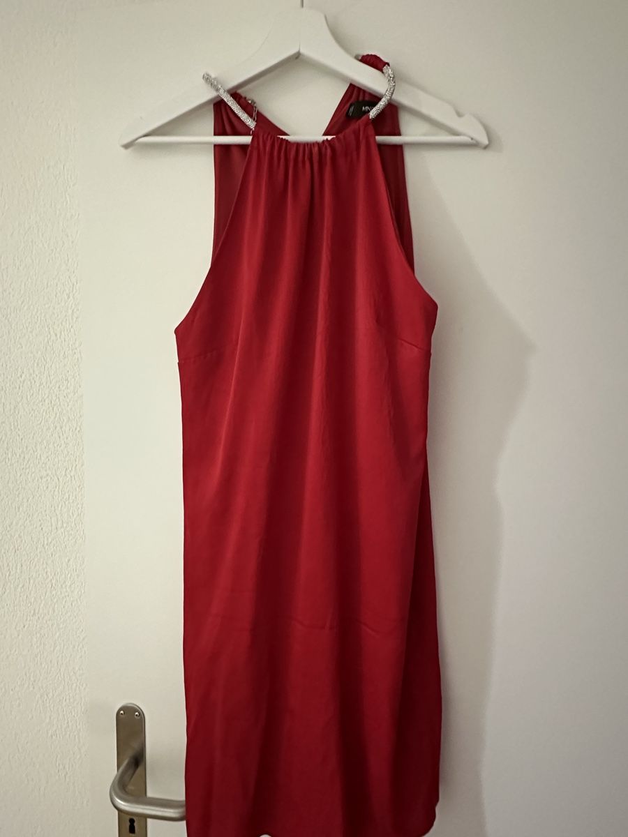 Mango Vestiti: Rotes Sommerkleid, Grösse 36, mit Strass-Kette – Nuovo (secondo la descrizione) da Niederhasli venduto da Luxevault 2