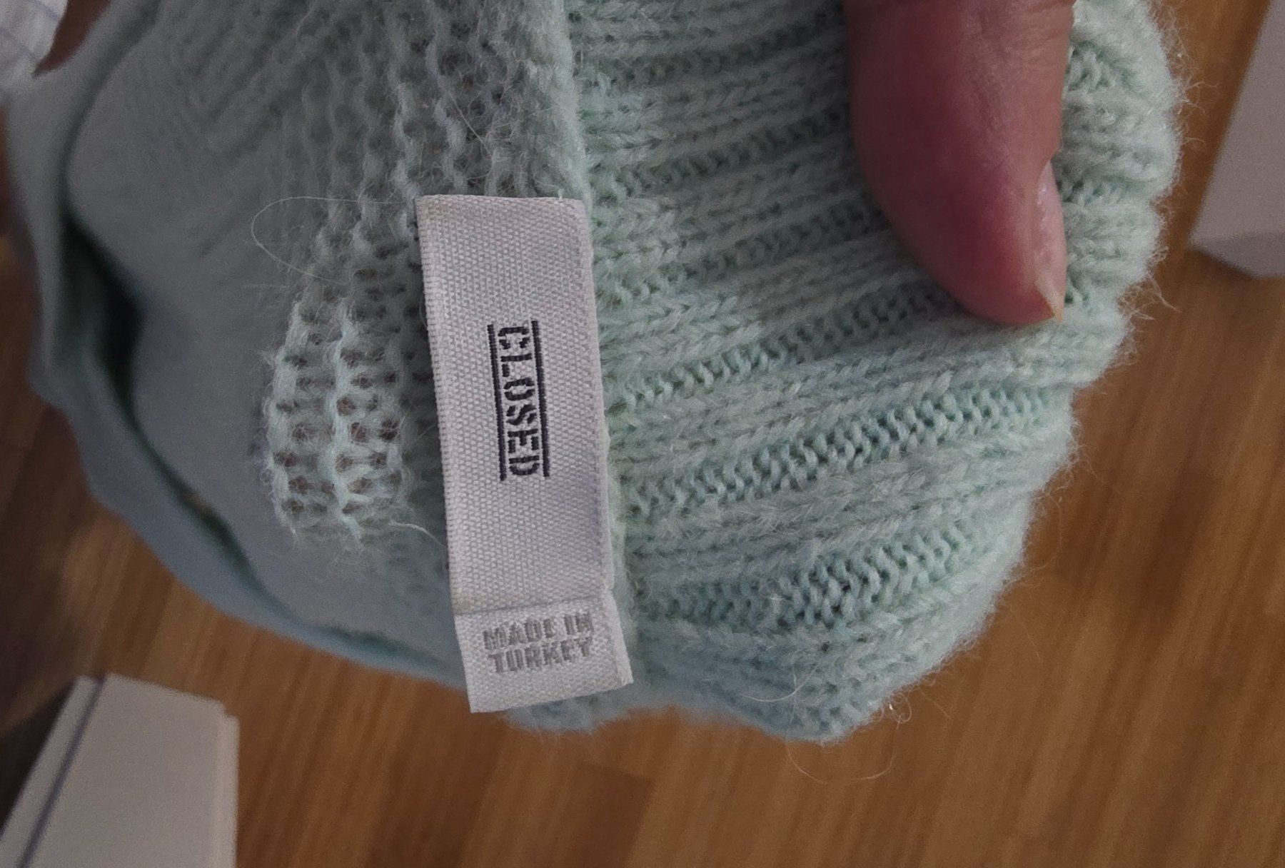 Closed Pulls & Sweat-shirts: Damen Pullover mintgrün V-Ausschnitt Closed – Neuf (Voir description) à Oberbipp par Missy2021 3