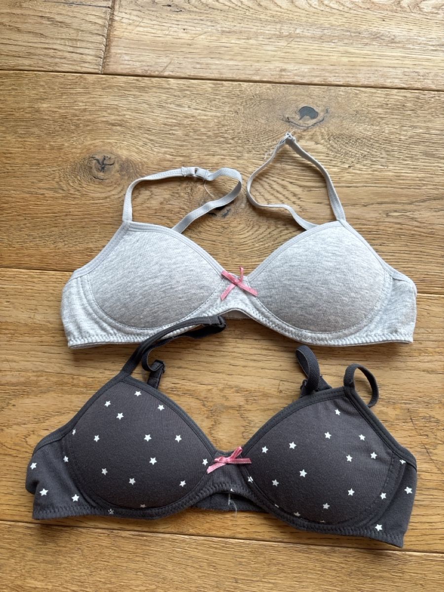 H&M Biancheria intima: 2er Set Mädchen BHs, Grösse 140 – Usato da Wilen b. Wil venduto da b-mountain