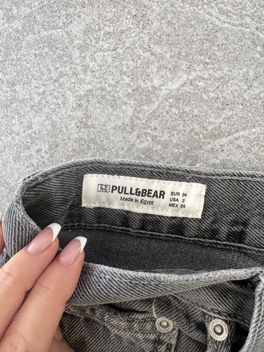 Pull&Bear Jeans: Pull&Bear Jeans grau – Nuovo (secondo la descrizione) da Roggwil BE venduto da joana.a16 1