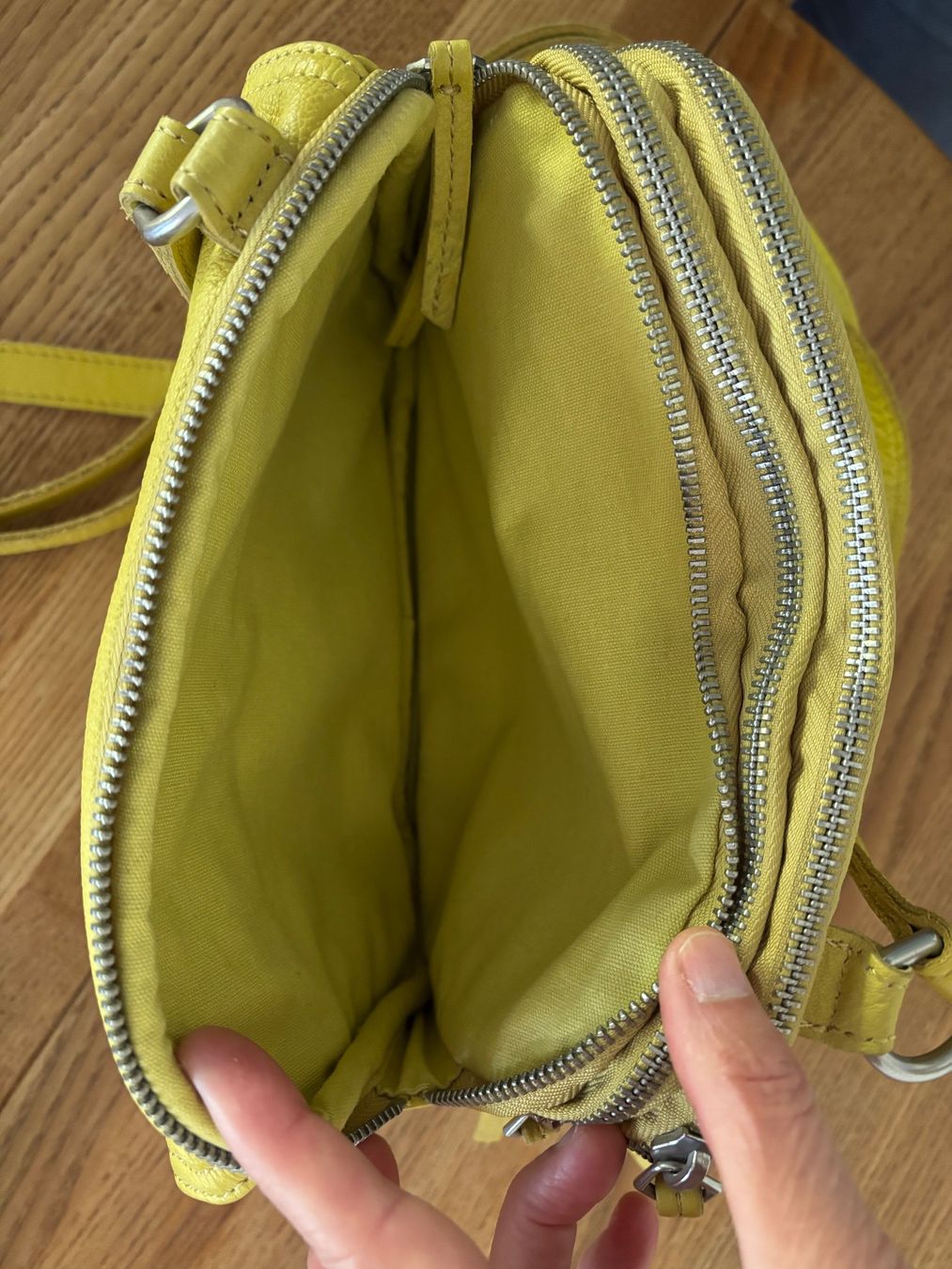Liebeskind Borse da donna: Liebeskind Tasche gelb – Usato da Frauenfeld venduto da Andi_andrea 3