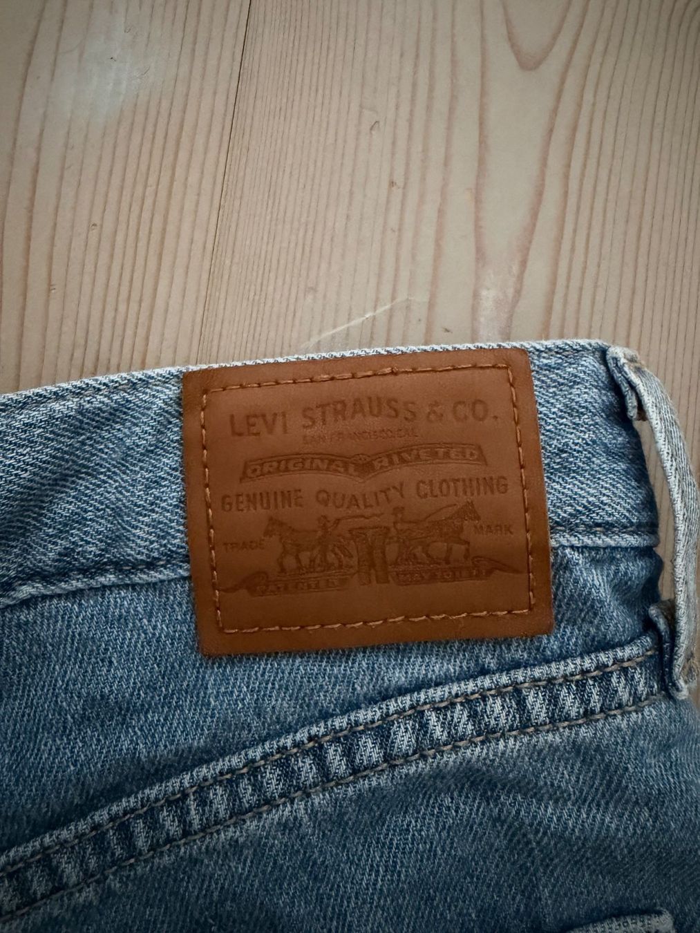 Levi's Jeans: Short en jean Levi's (size W28) – Usato da Delémont venduto da noe_2dvd 2