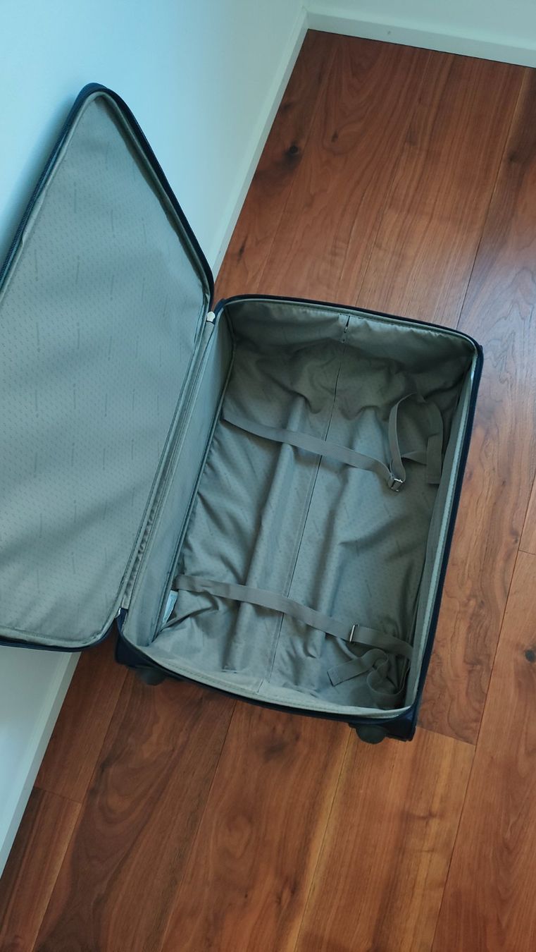 Samsonite Valigie: Koffer Samsonite dunkelblau mit Rollen – Usato da Männedorf venduto da raf_yp72 5