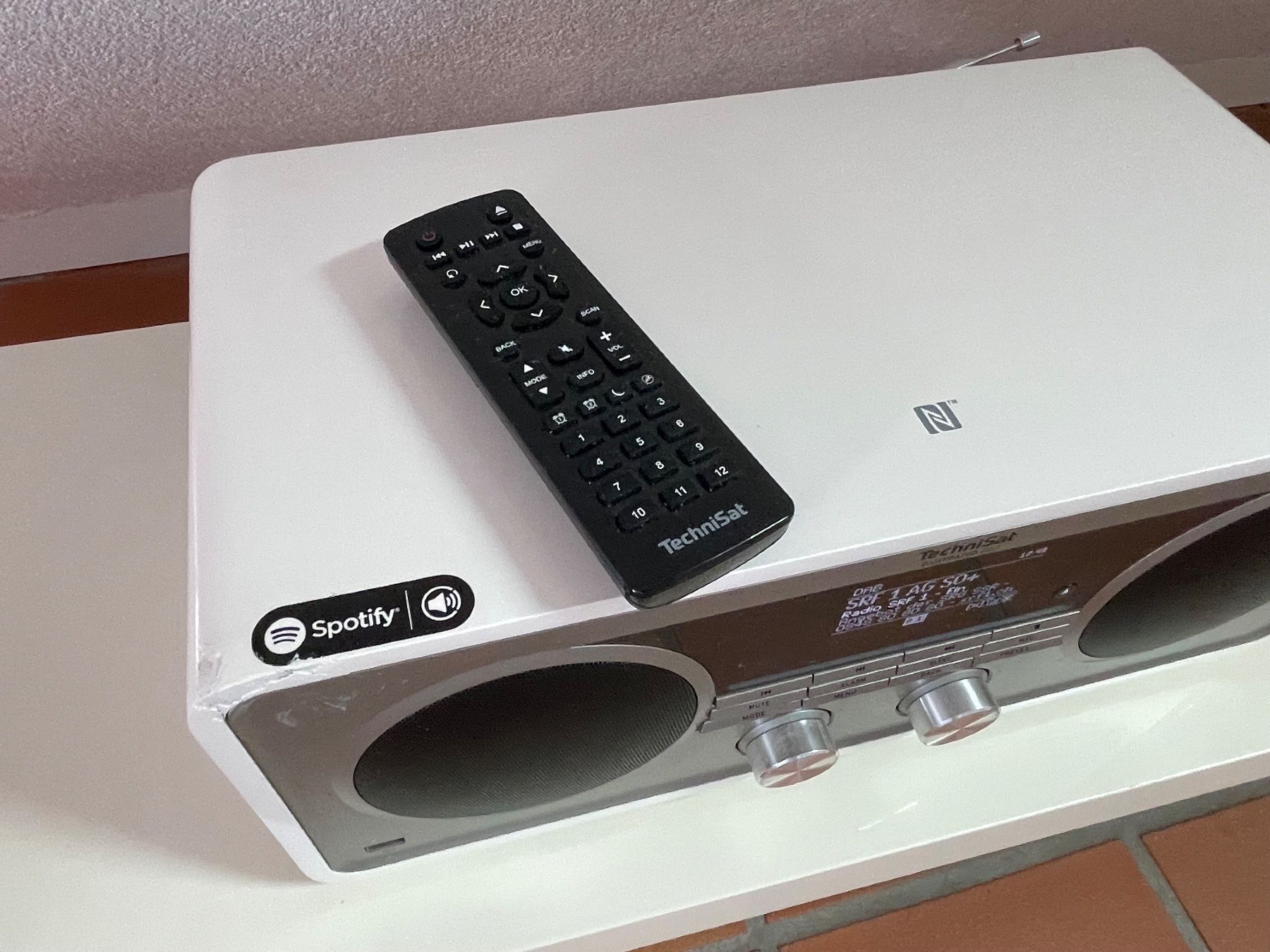 Technisat Sistemi audio & multimediali: TechniSat DAB+ Radio DR 600 mit CD, Internetradio, Bluetooth – Usato da Zuchwil venduto da astalavista02 1