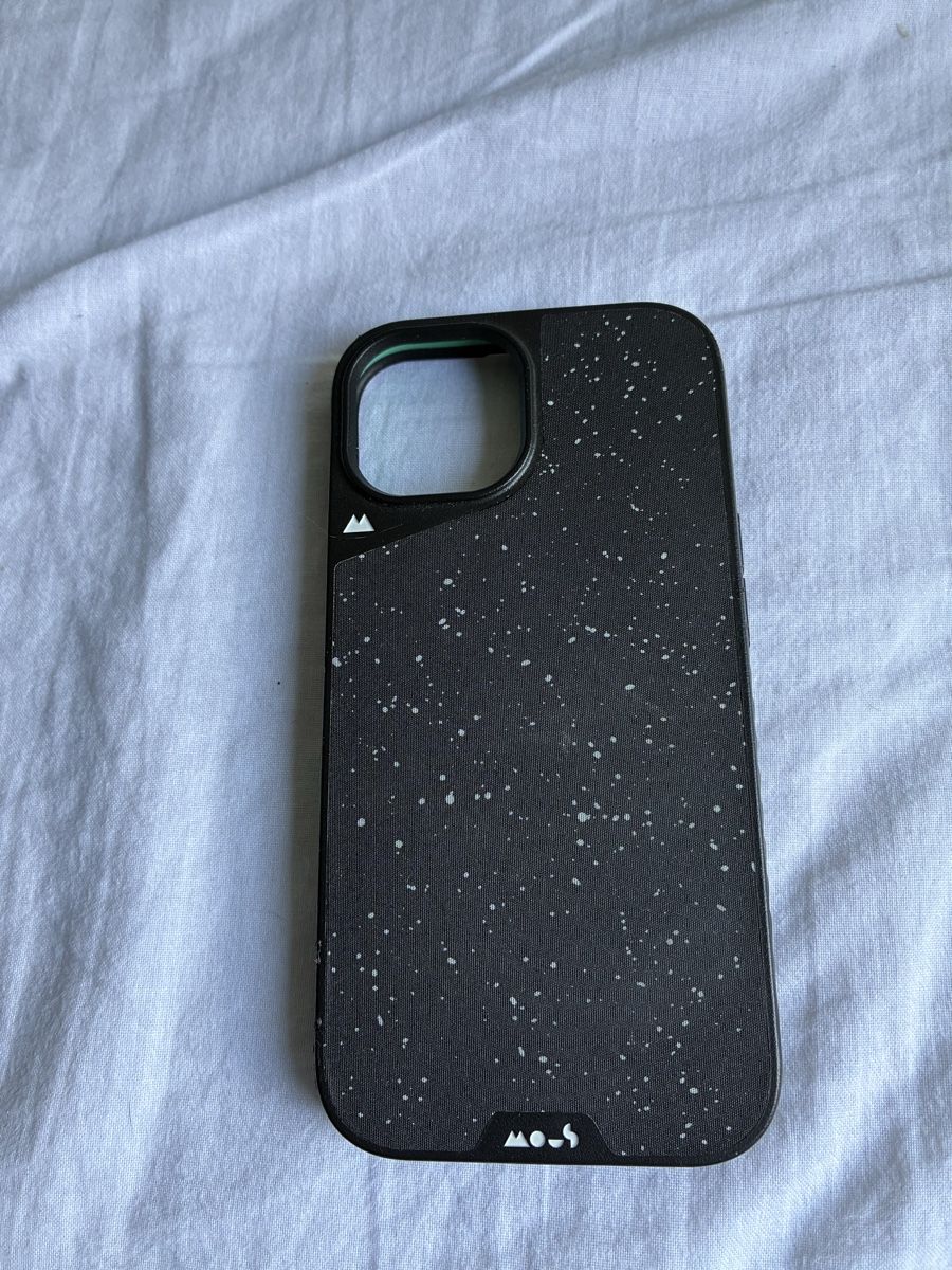 Apple Covers & Schutzfolien: iPhone 15 Mous Hülle – Gebraucht aus Bern von Buky