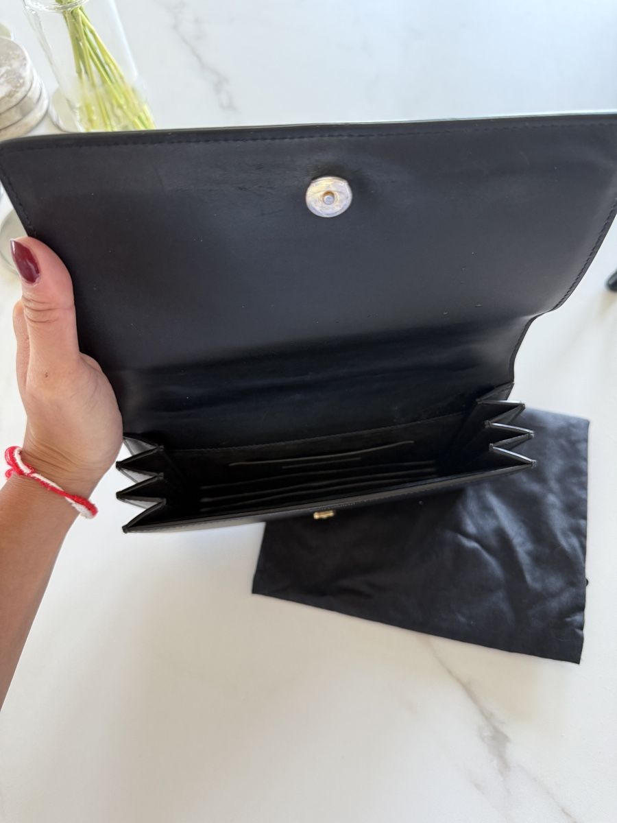 Saint Laurent Borse da donna: Vintage Saint Laurent Monogram Shoulder Bag – Usato da Pratteln venduto da Eileen_H 3