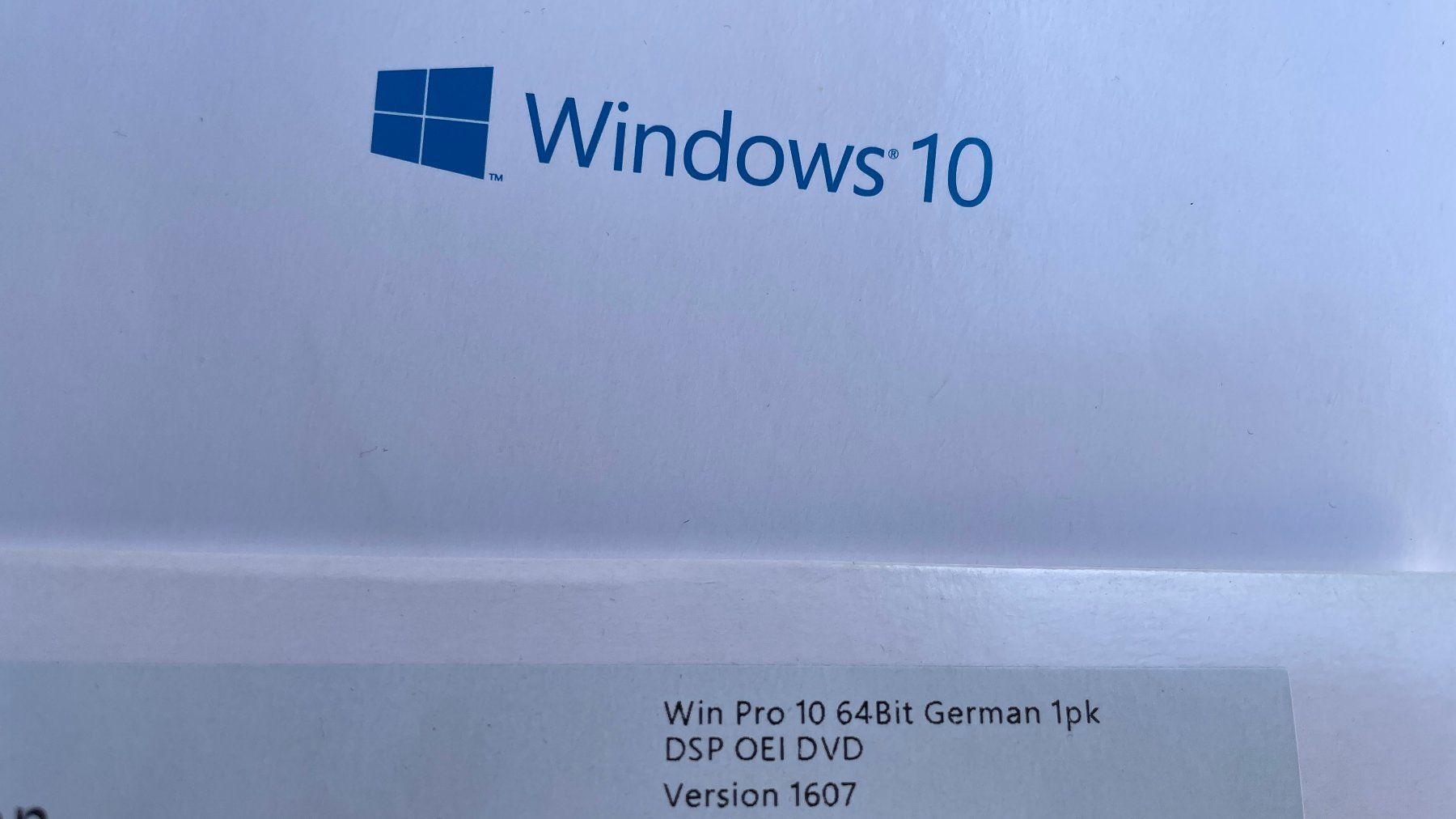 Microsoft Software: Windows 10 Pro Vollversion 64-Bit German DVD – Usato da Glattfelden venduto da cybermaxx 2