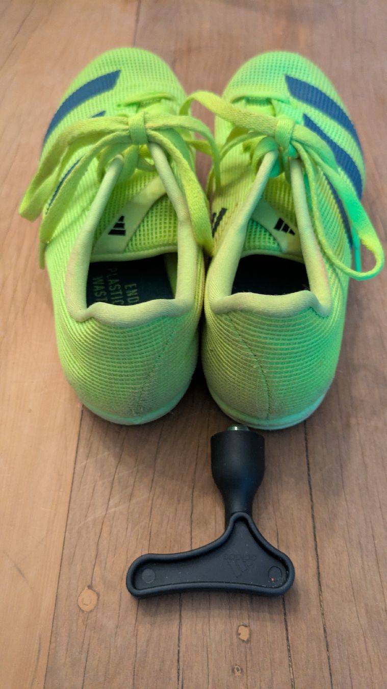 Adidas Scarpe per ragazzi: Nagelschuhe Adidas 35.5 – Usato da Nänikon venduto da godi 2
