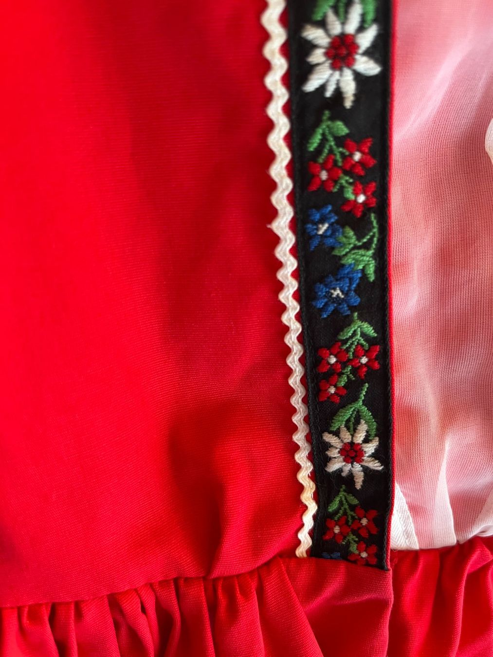 Costumi: 3x Kinder Dirndl Schweiz – Usato da Montlingen venduto da Giardini13 2
