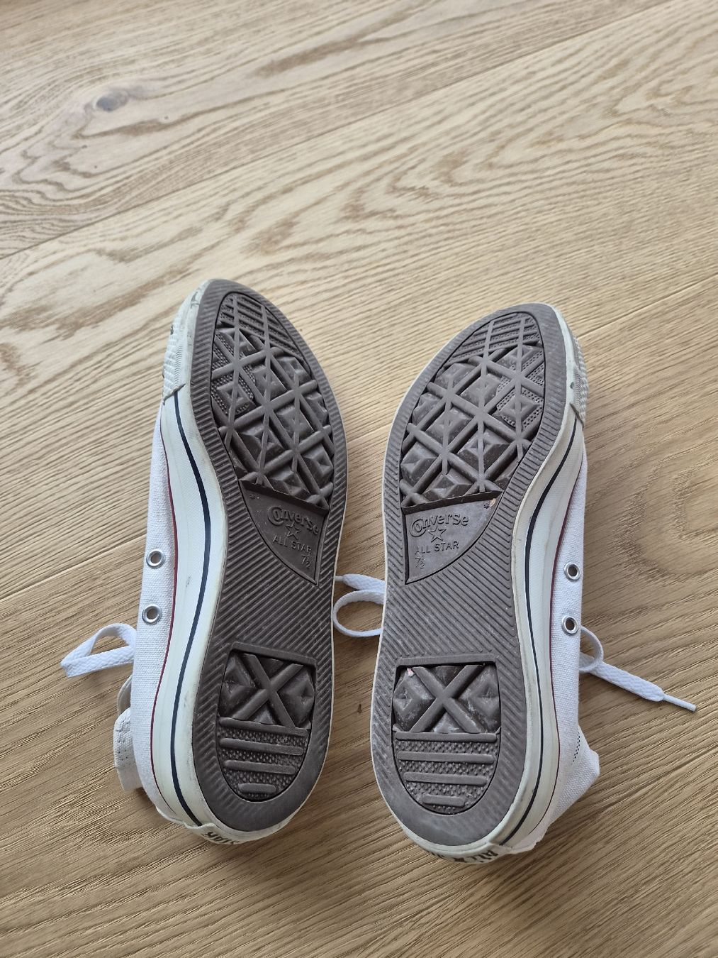 Converse Scarpe da uomo: Converse All Star / weiss / Gr. 7.5 – Usato da Adligenswil venduto da SnoeggelsDR 4