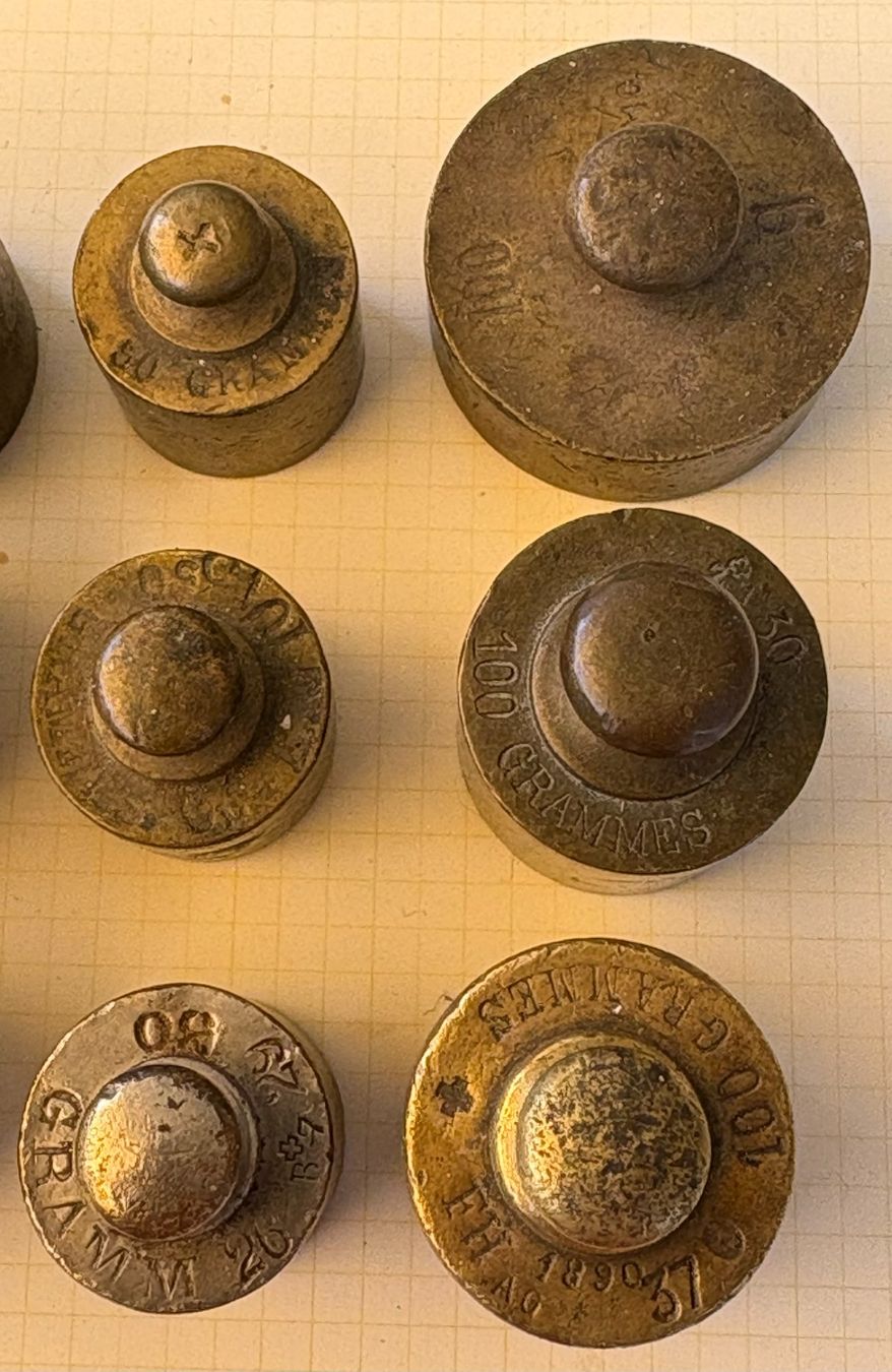 Bilance e pesi: VINTAGE GEWICHT-STEINE – Usato da Ostermundigen venduto da wini63 5