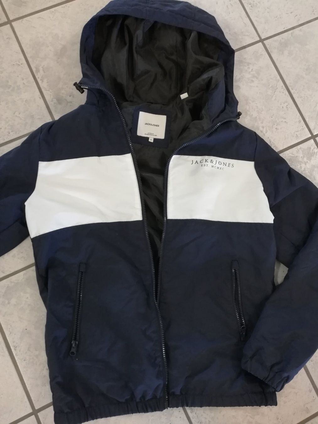 Jack & Jones Giacche: Jacke mit Kapuze Jack und Jones Gr S – Usato da Untersiggenthal venduto da Marlen59 1