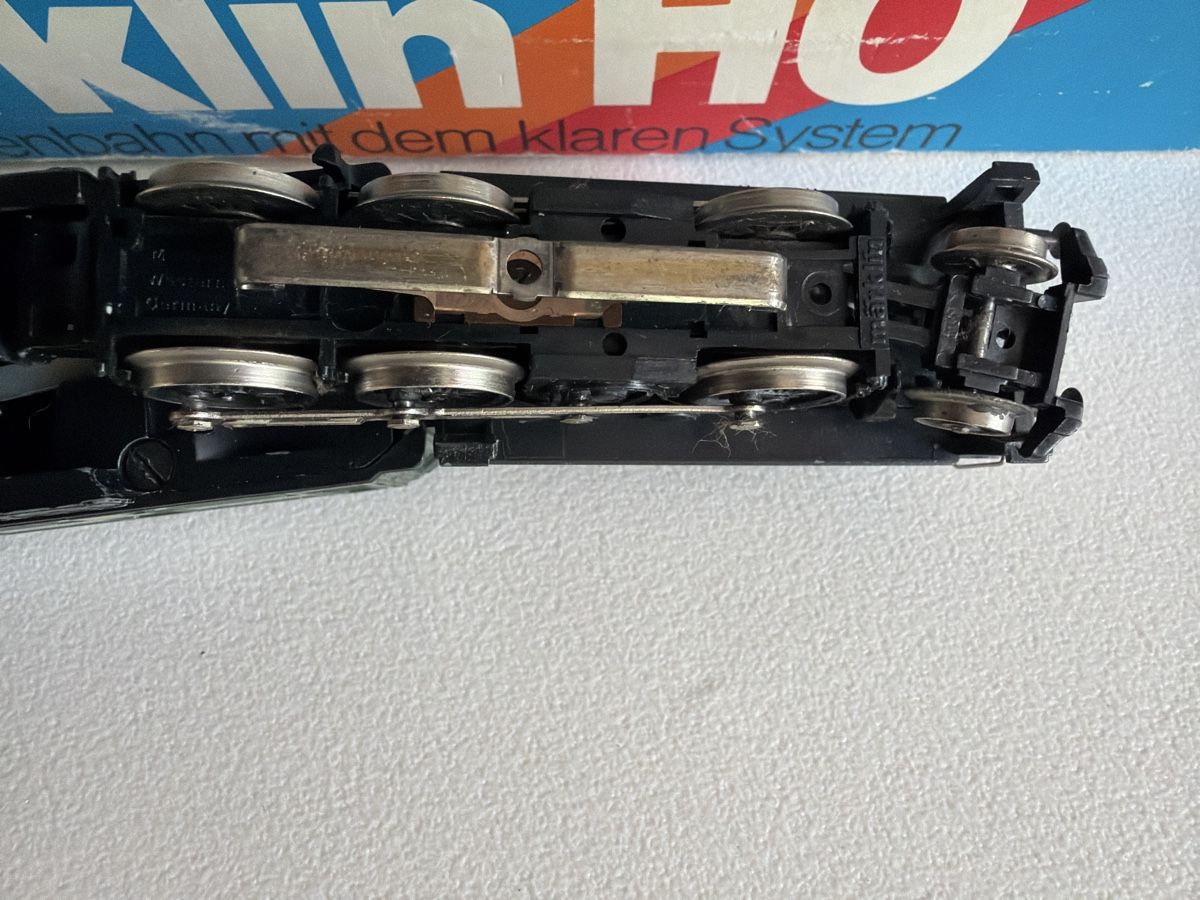 Märklin Modellini di ferrovie: Märklin Krokodil 3356 – Difettoso da Grellingen venduto da Toyhamster 3