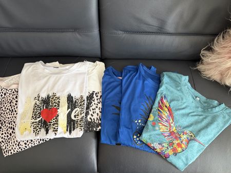 Lot de 6 tee shirts neufs ou mis 1x. Taille M