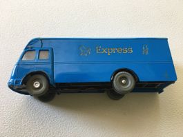 Siku Mercedes V97 Möbelwagen