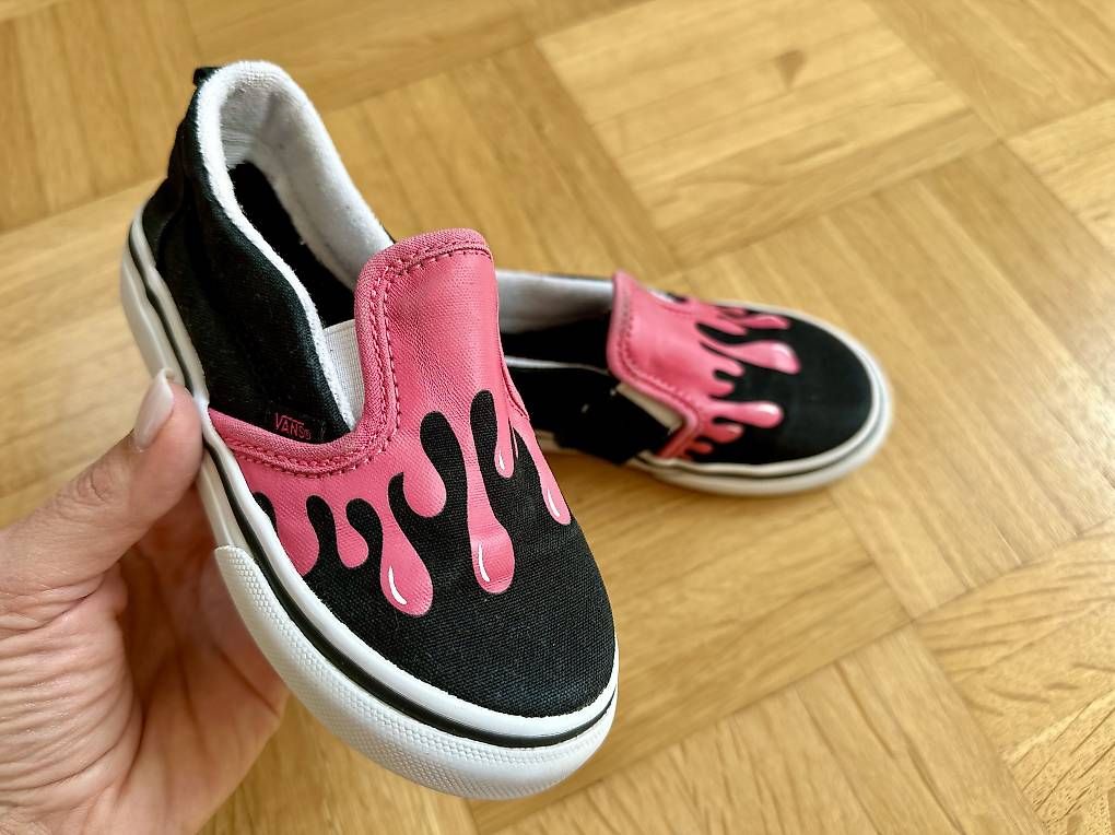 Schuhe für Jungen: Vans Kinder Schuhe Grösse 26 – Gebraucht aus Zürich von luc_bb9h