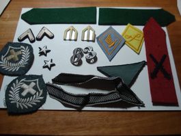 Lot alte Schweizer Abzeichen Militär