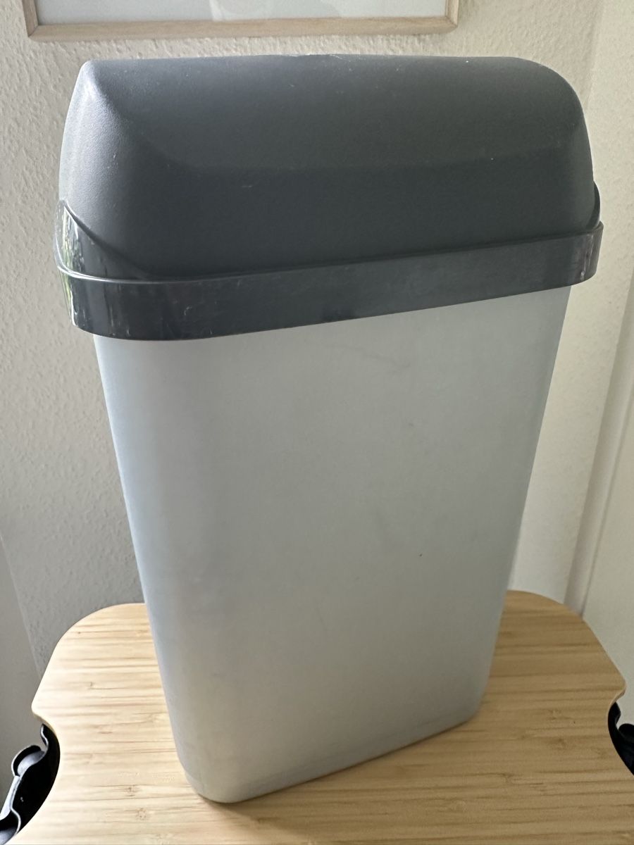 Cestini per rifiuti: OKM Grey/White Kitchen Bin  – Usato da Zürich venduto da car_68nt 3