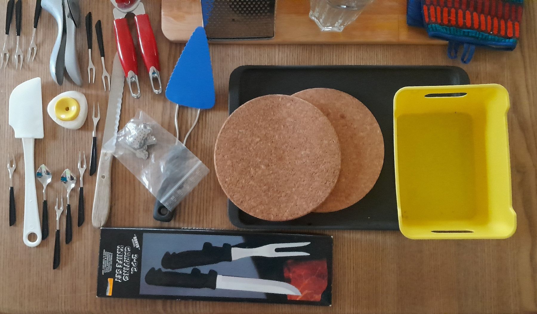 Set di piatti: Flohmarkt, Küchenkonvolut – Usato da Adlikon b. Andelfingen venduto da Kraemse