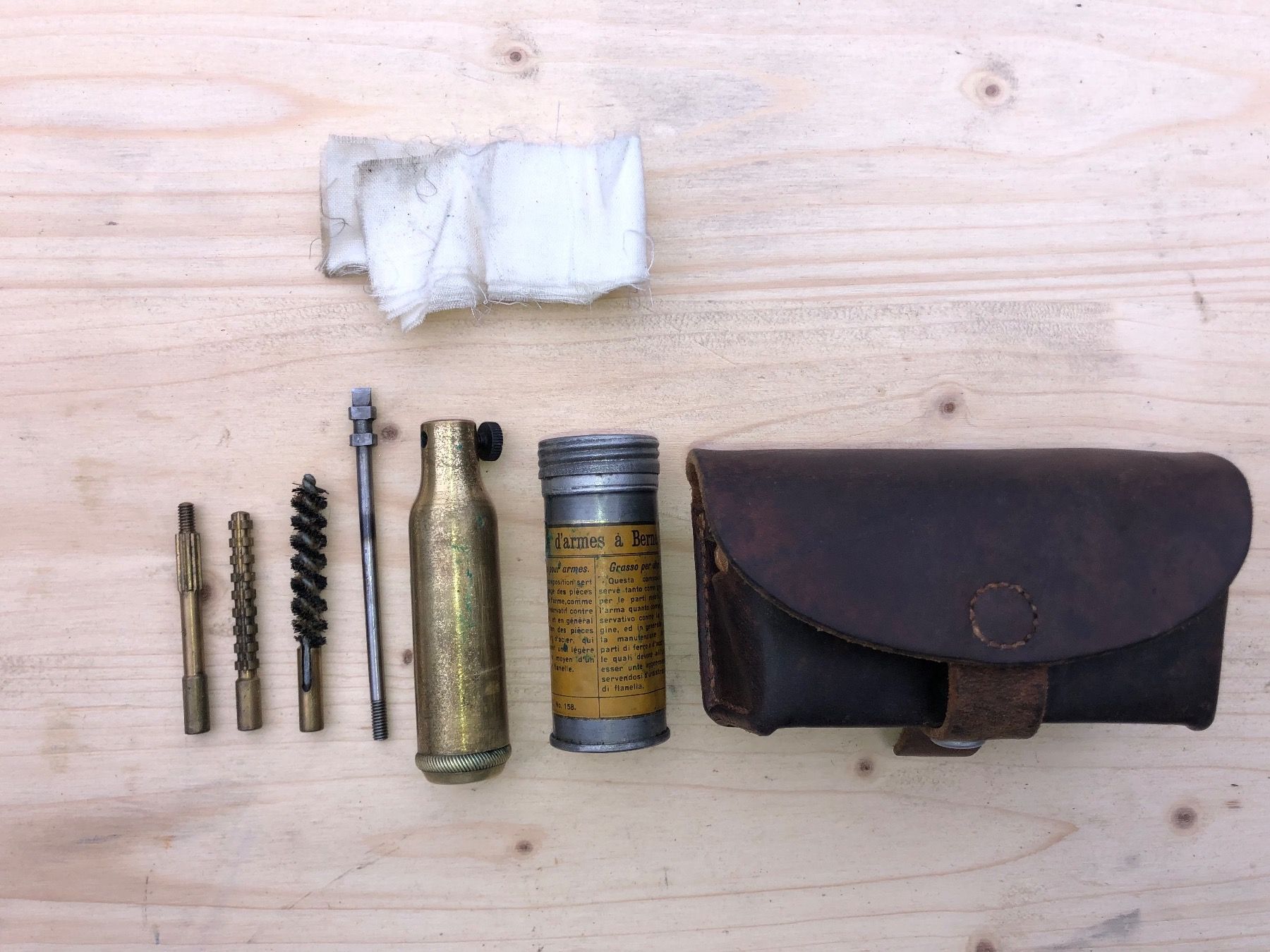 Schweizer Armee Alle Werkzeuge: Revolver / Para - Putzzeug – Gebraucht aus Magden von Hornet2