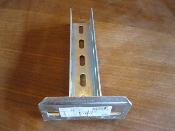 Sonstiges Elektromaterial: Bettermann Deckenstützen 140x75 250 mm – Neu und originalverpackt aus Boll von Huweli