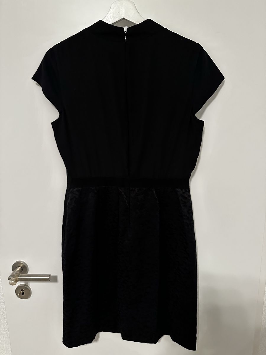 Comma Vestiti: Comma Kleid Gr. 38 Schwarz Elegant Festlich – Usato da Eglisau venduto da Brewster1 1