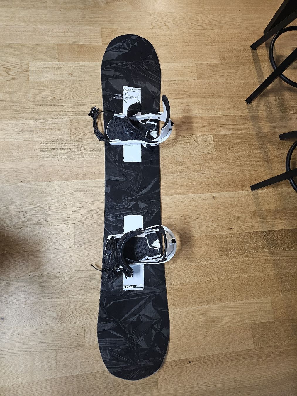Salomon Board: Snowboard Salomon 157 W + fixations L – Usato da Lausanne venduto da AldoA90