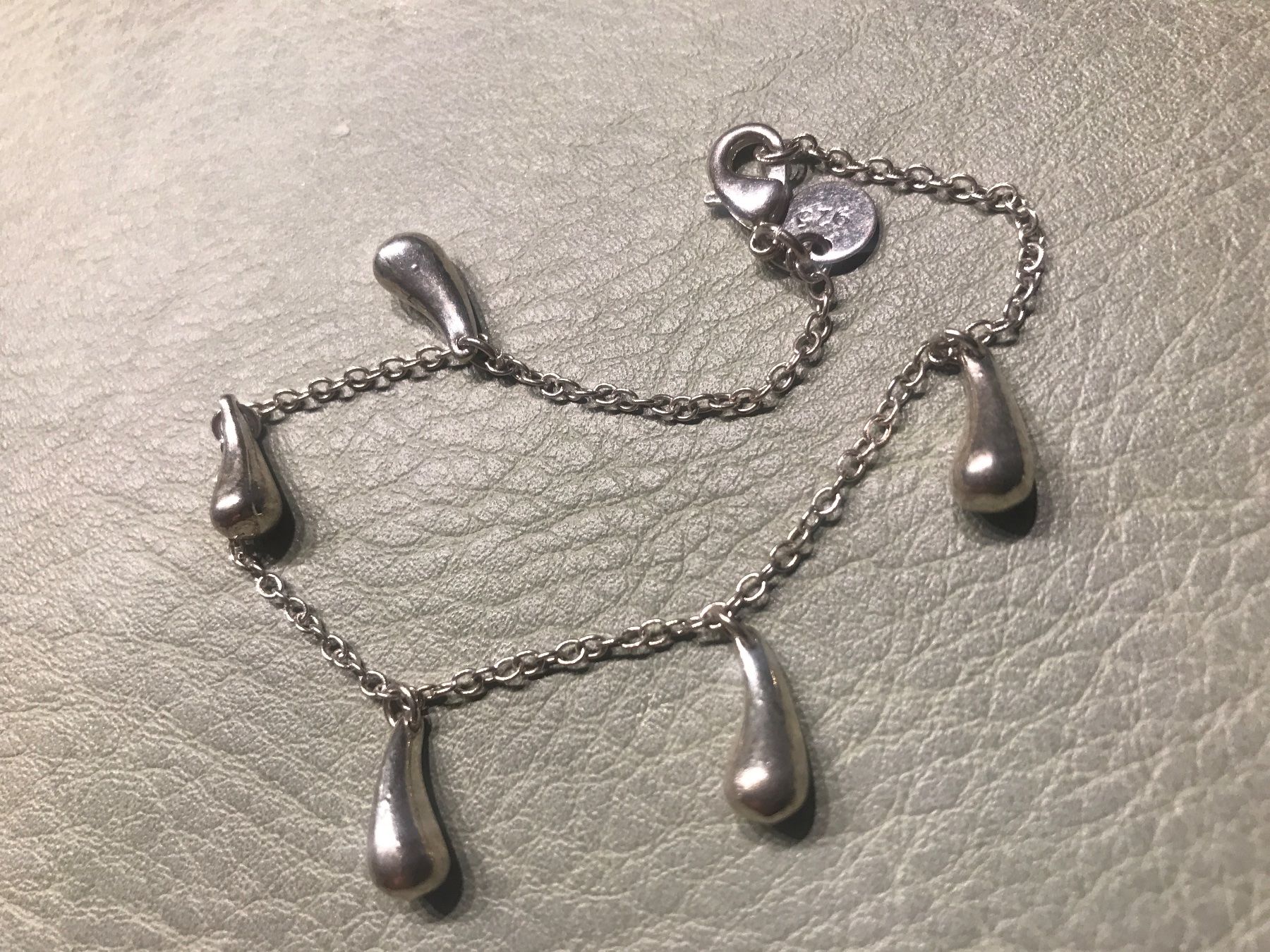 Bracciali & Braccialetti: Silber Armband mit Tropfen Anhänger – Usato da Wettingen venduto da Andres54 2