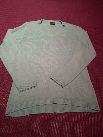 Pull col en V taille 40/42 50% coton marque Blue Motion