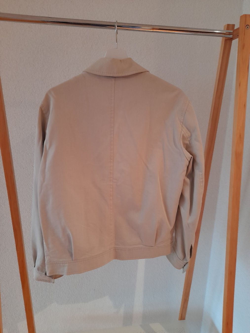 Giacche: Veste Boss beige – Usato da Mont-sur-Lausanne venduto da Pioutch 1