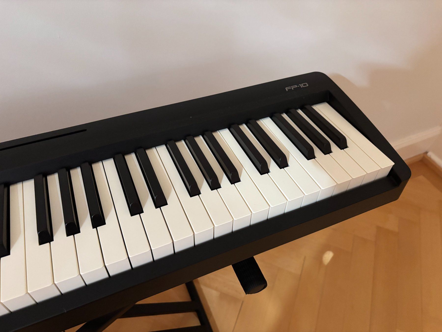 Roland Musikinstrumente: Roland FP-10 Digitalpiano – Gebraucht aus Zürich von aguzan 6