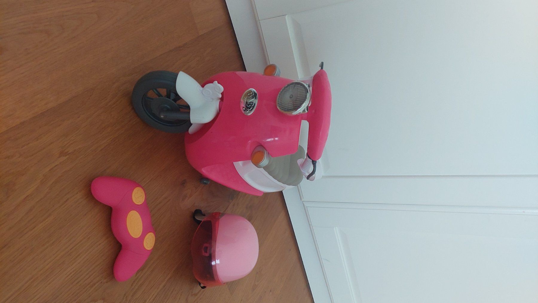 Zapf Creation Giocattoli: Baby born Roller mit Helm – Usato da Kaltbrunn venduto da AB92 1