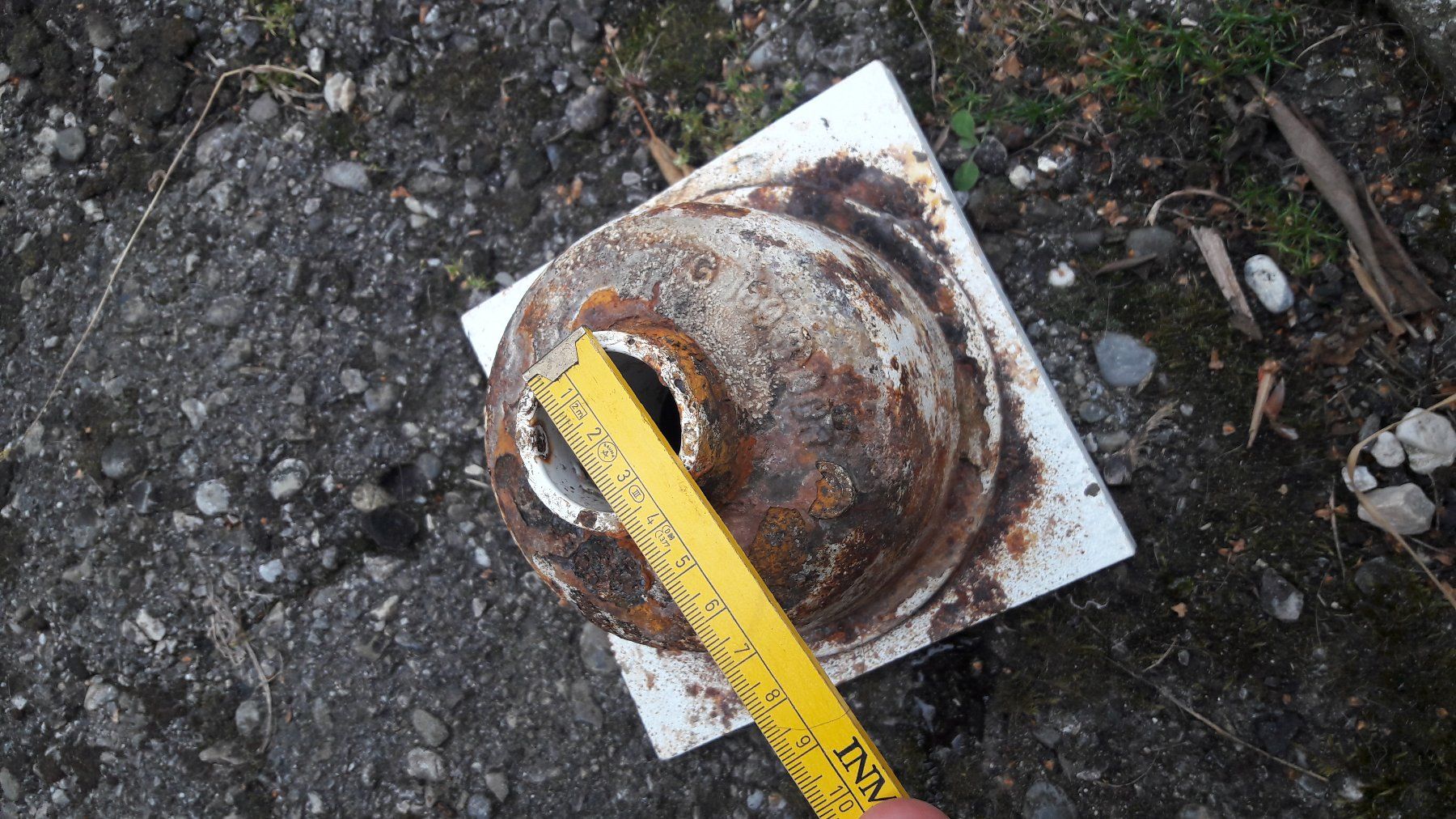 Griglie e Inferriate: Bodenablauf Gusseisen mit Rost – Usato da Laufen venduto da Mann455 6