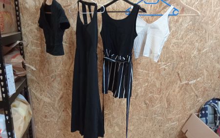 Sommer Set: Schwarzes Kleid, Shirt und Top, Grösse XS/S