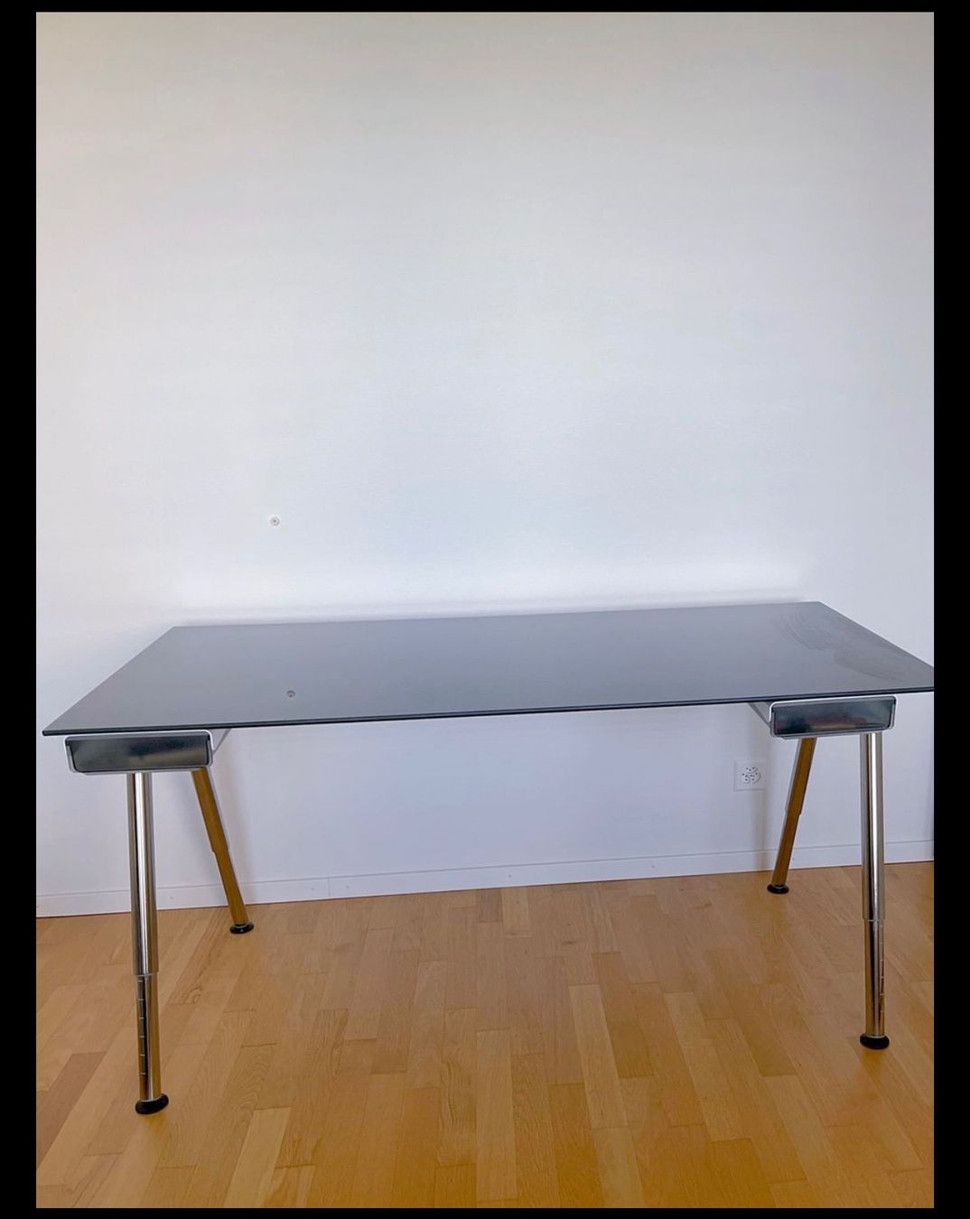 Ikea Scrivanie: IKEA Galant Schreibtisch GLAS – Usato da Basel venduto da RiGGLeZzz