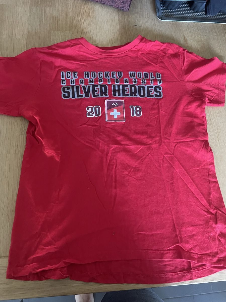 T-Shirts: T-Shirt 8 Stück – Gebraucht aus Aarau Rohr von keedom 4