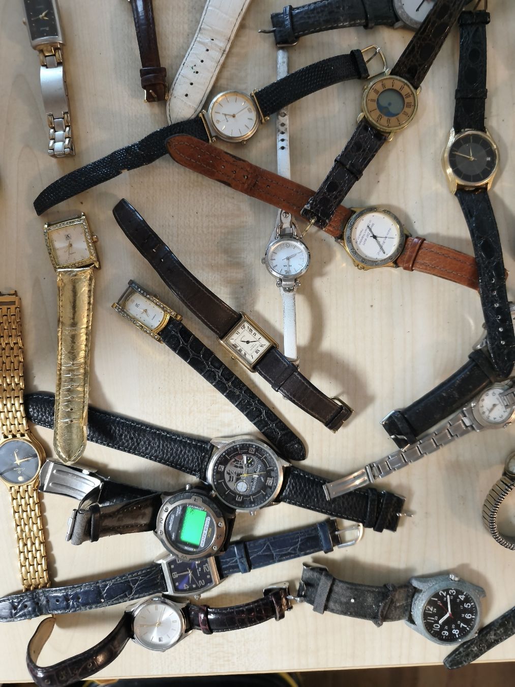 Uhren: Armbanduhr  – Gebraucht aus Kreuzlingen von dad_9x7b 1