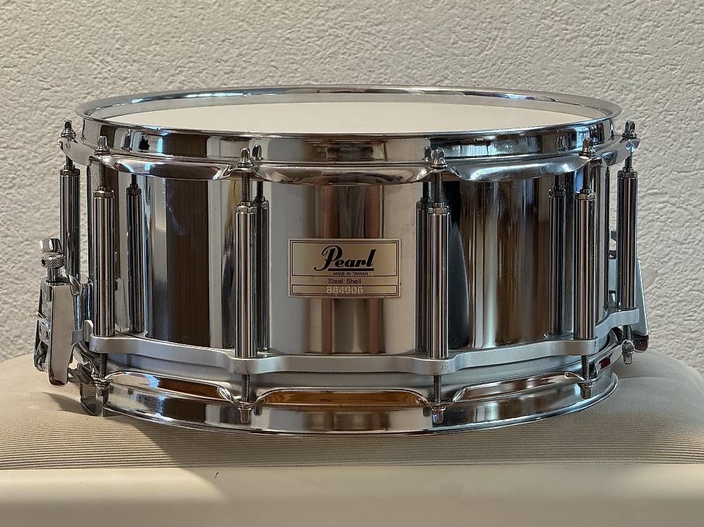 Strumenti musicali: Pearl Free Floating Snaredrum – Usato da Balgach venduto da Psalty