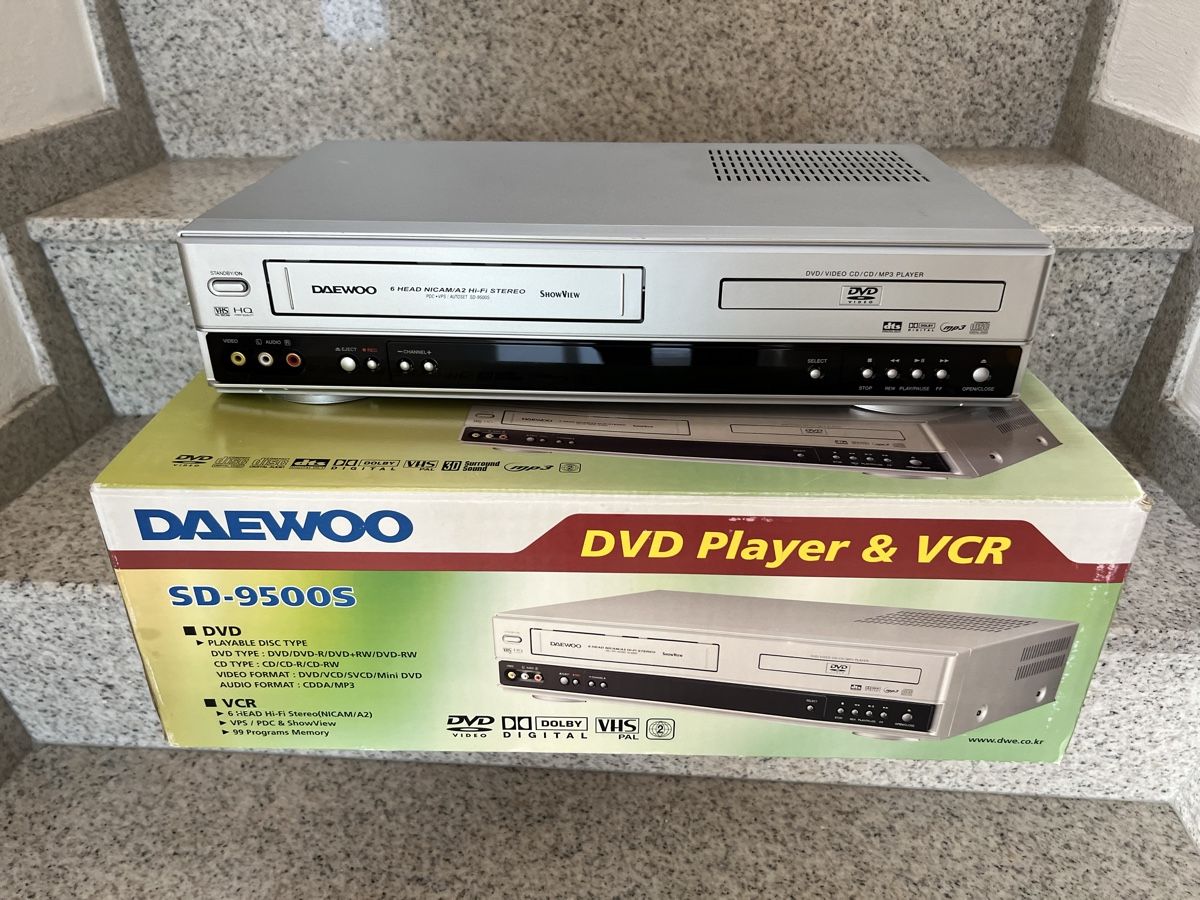 Daewoo Enregistreurs: Daewoo SD-9500S DVD / VHS-Videorecorder – D'occasion à Schongau par Retro_Shop